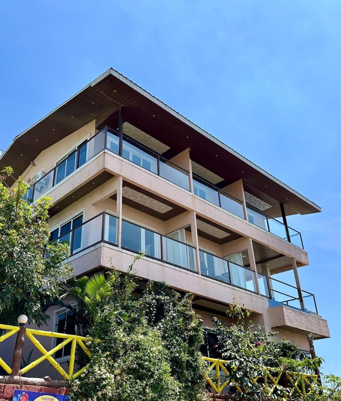 Hollywood Palace Resort Panchgani Eksteriør billede