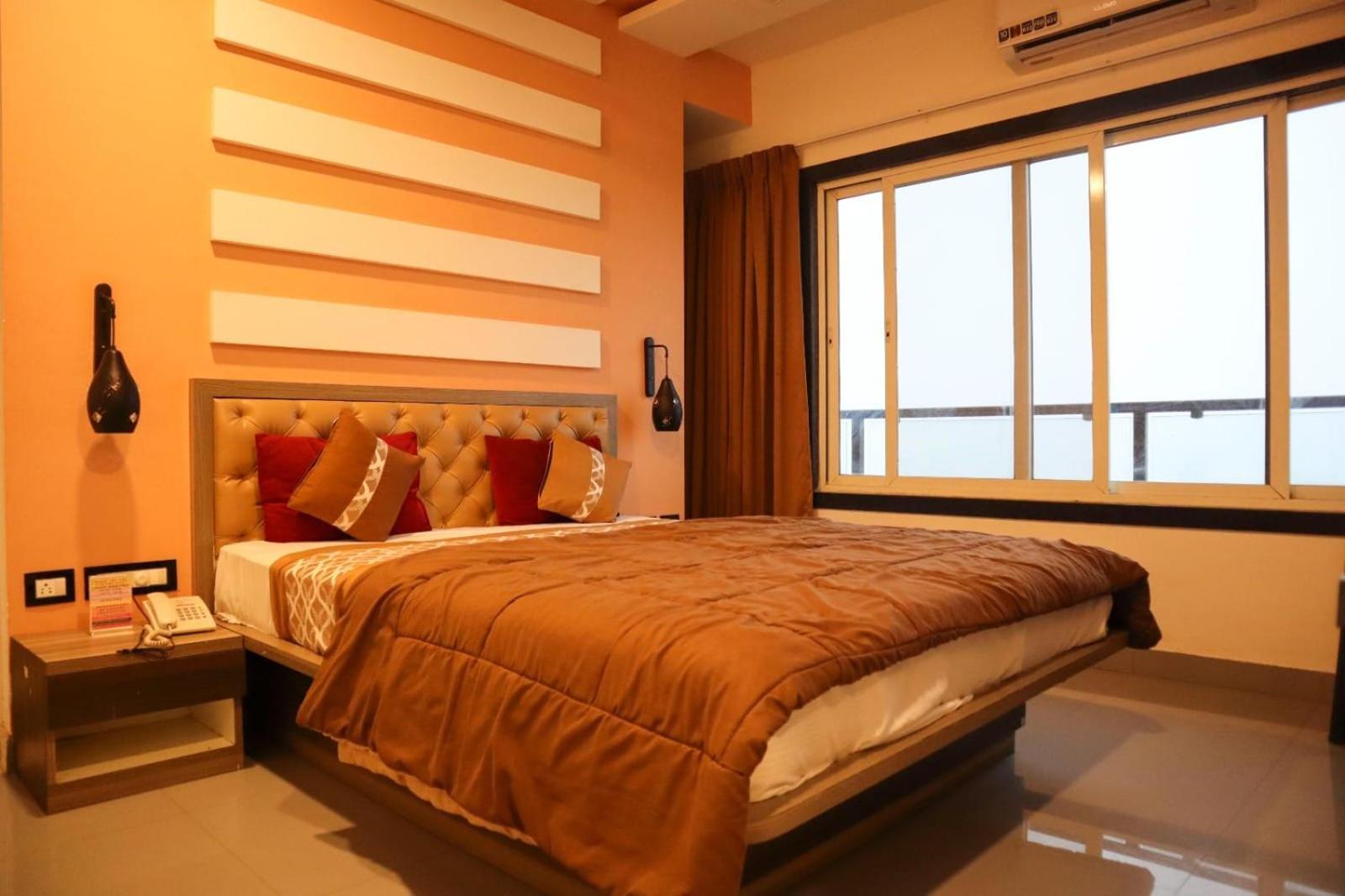 Hollywood Palace Resort Panchgani Eksteriør billede