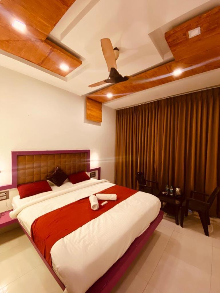 Hollywood Palace Resort Panchgani Eksteriør billede