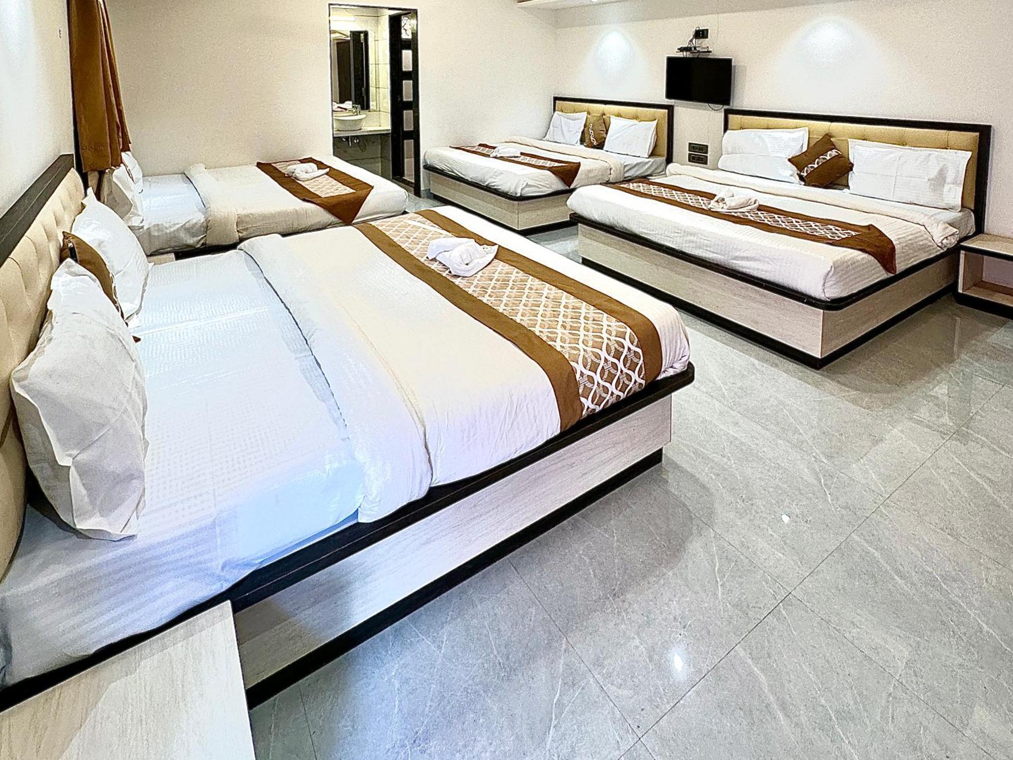 Hollywood Palace Resort Panchgani Eksteriør billede