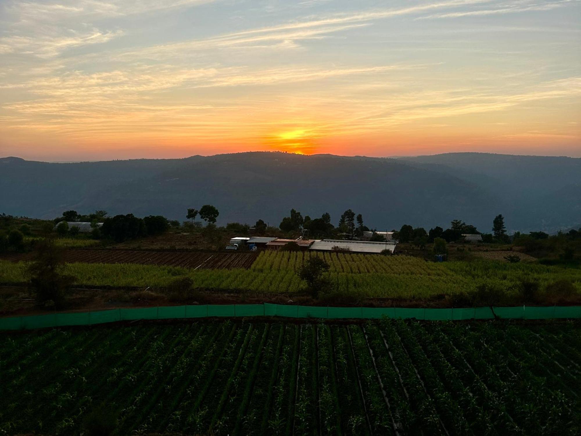 Hollywood Palace Resort Panchgani Eksteriør billede