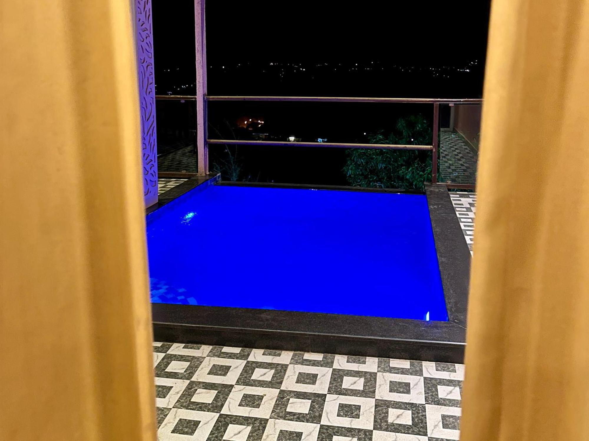 Hollywood Palace Resort Panchgani Eksteriør billede